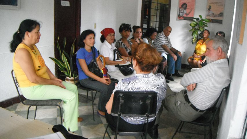 Momentos en que se reflexionaba de los años de actividades.