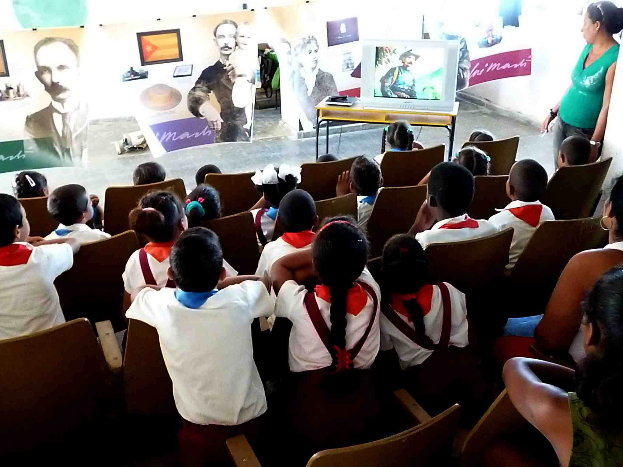 Niños de la Comunidad 41 disfrutan del proyecto Casa Natal en el Barrio