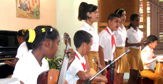 Música con letra martiana