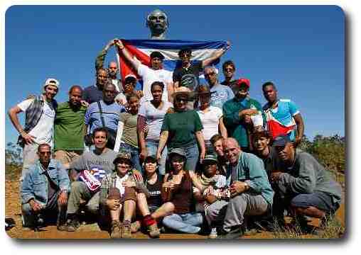 Grupo que llegó junto a Martí en el Turquino