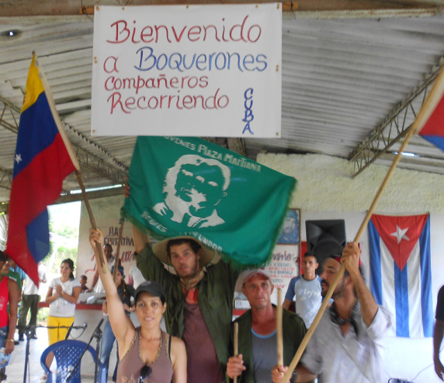 En pleno masizo montañoso del Escambray, llegan a Boquerones. En pleno masizo montañoso del Escambray, llegan a Boquerones.