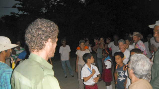 En el pueblo de Tirado, la población nos recibe para celebrar un aniversario más de los CDR. En el pueblo de Tirado, la población nos recibe para celebrar un aniversario más de los CDR.