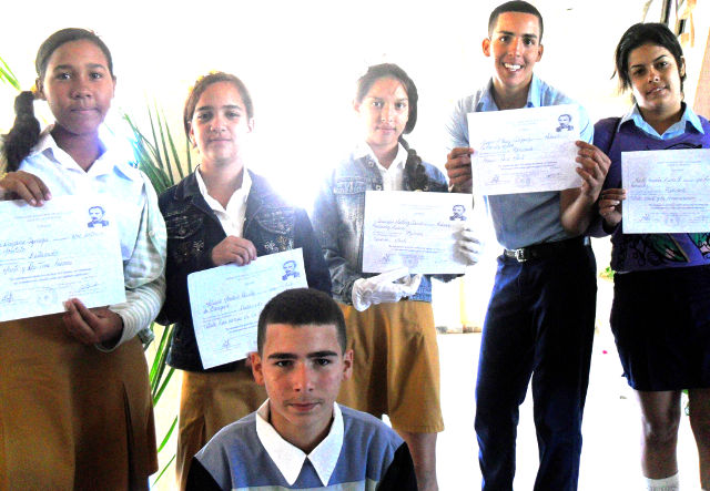 Estudiantes que ganaron el Taller